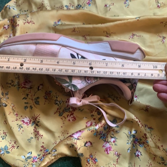 Pink Ted Baker sneakers w rose gold accents,  EUC Sz 5.5(?) - Picture 8 of 8